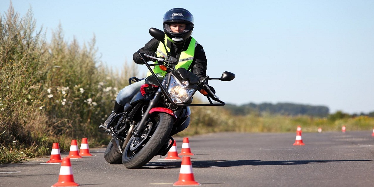 Quelle formation suivre pour devenir un expert de la conduite moto ?